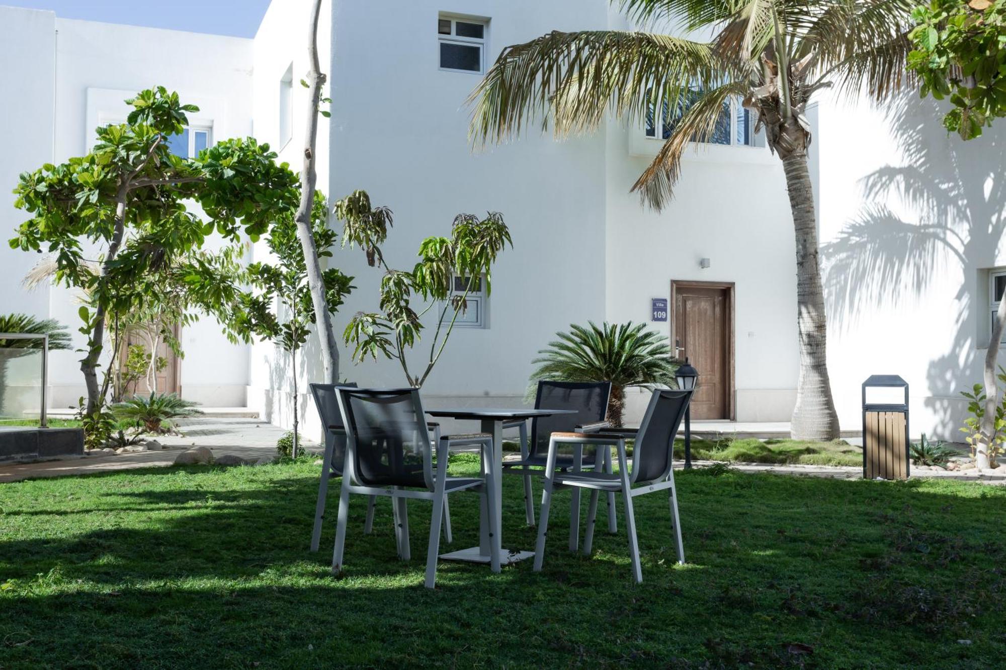 Resort Al Jar - Families Only Rayyis