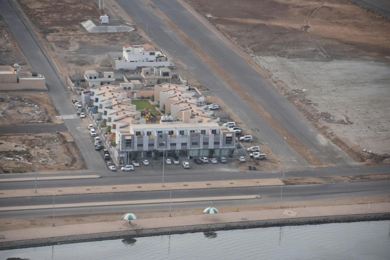 Al Jar - Families Only Resort Rayyis