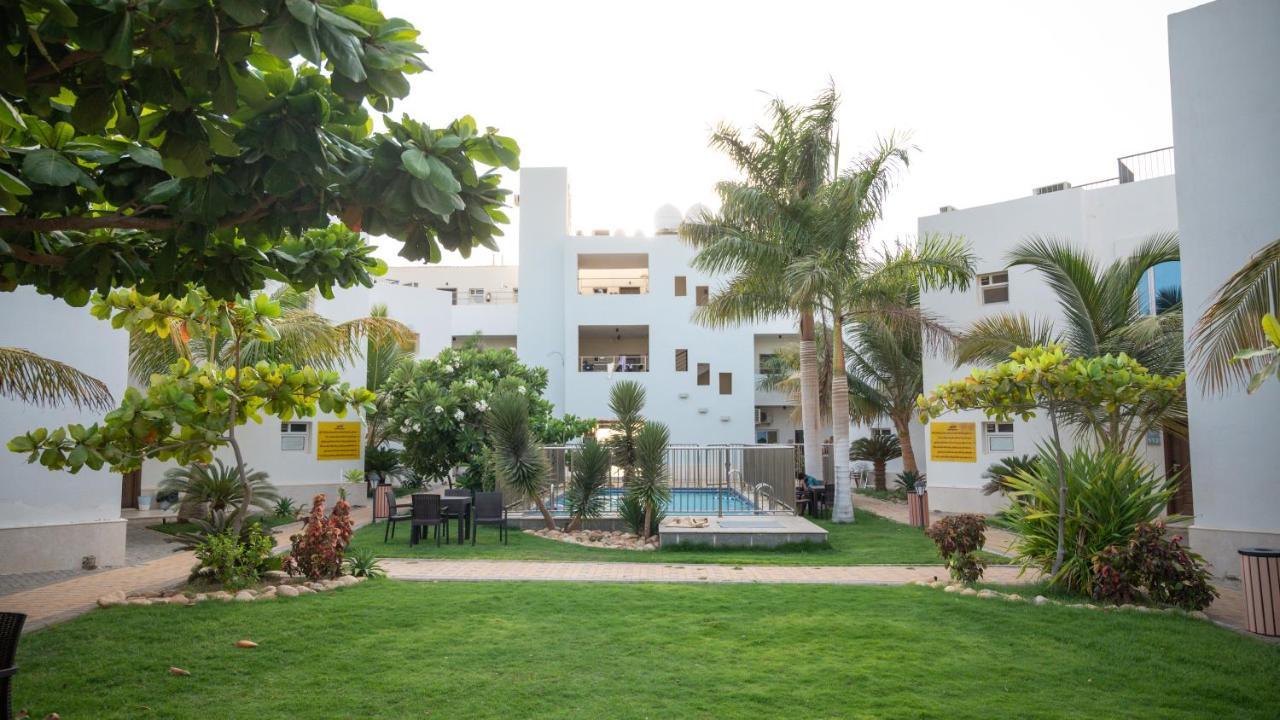 Resort Al Jar - Families Only Rayyis