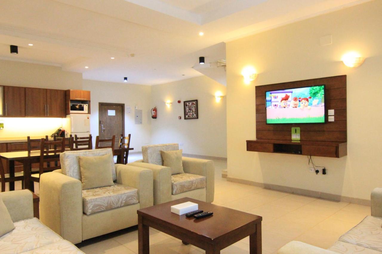 Resort Al Jar - Families Only Rayyis