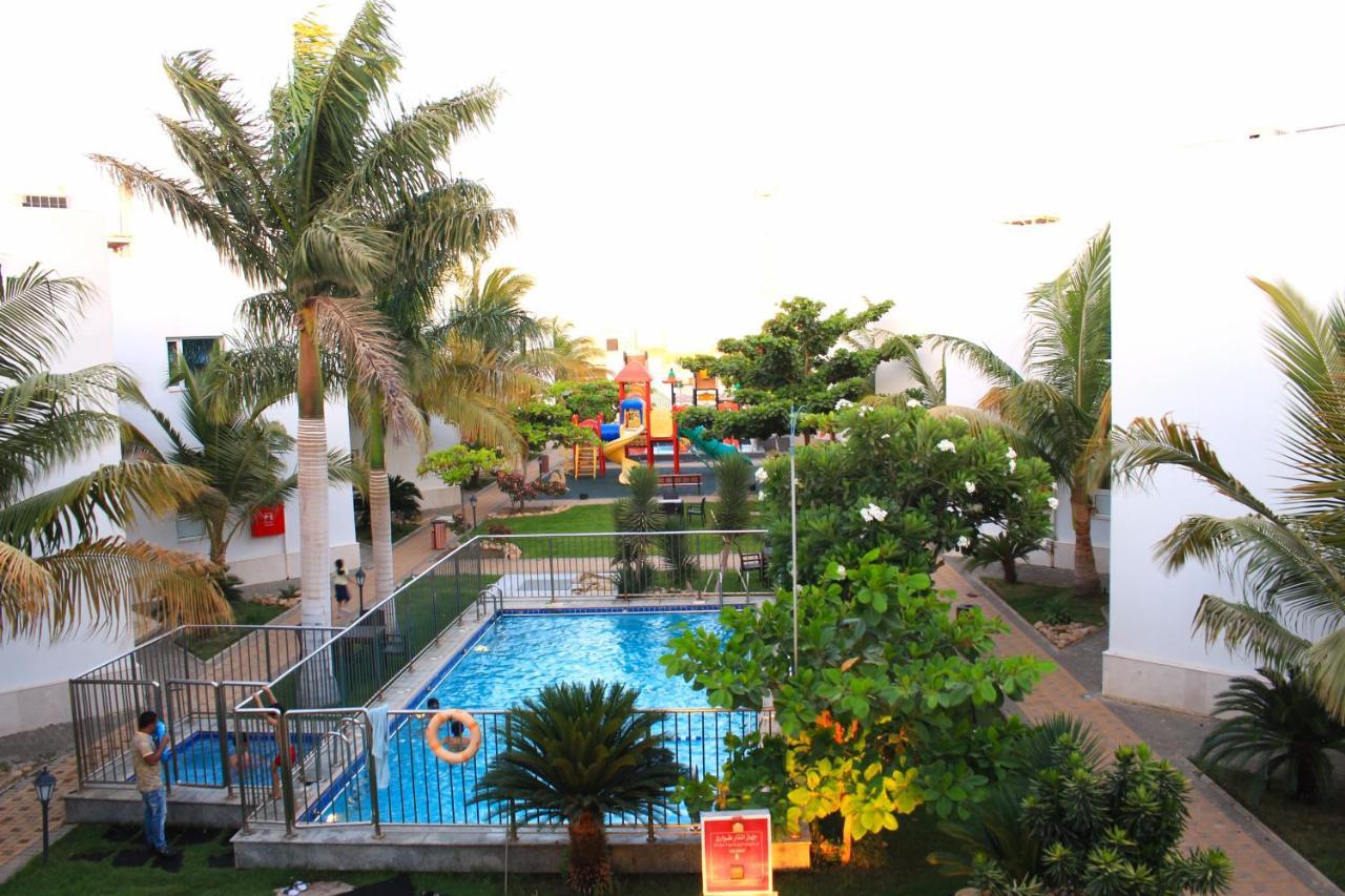 Al Jar - Families Only 2* Rayyis