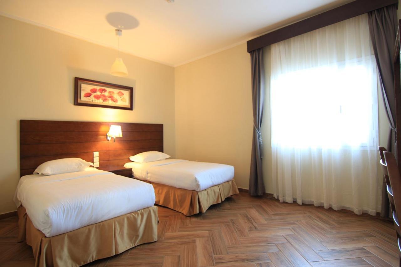 Al Jar - Families Only Resort Rayyis