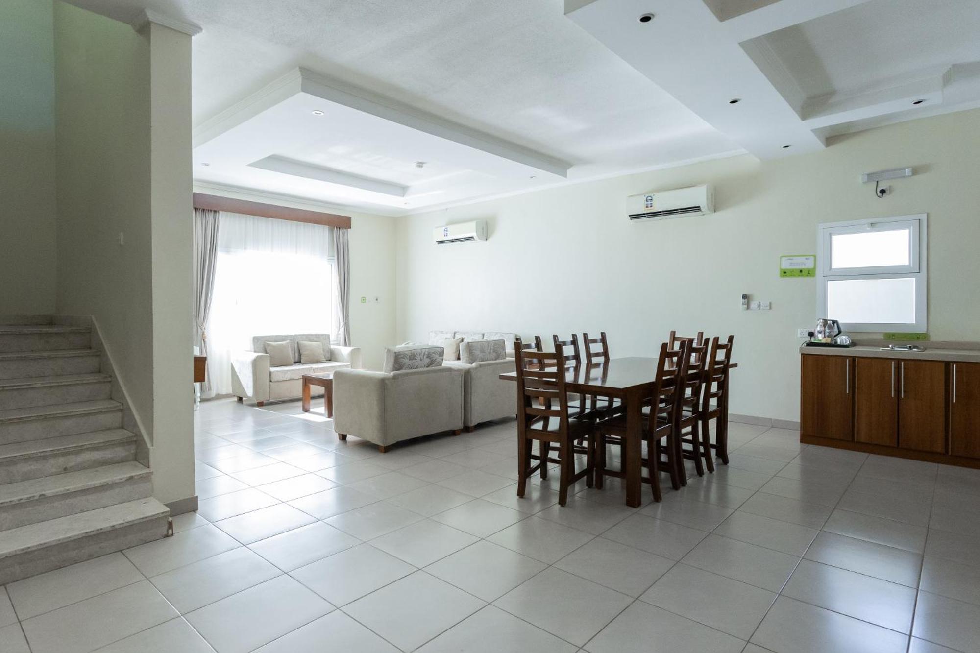 Al Jar - Families Only 2* Rayyis