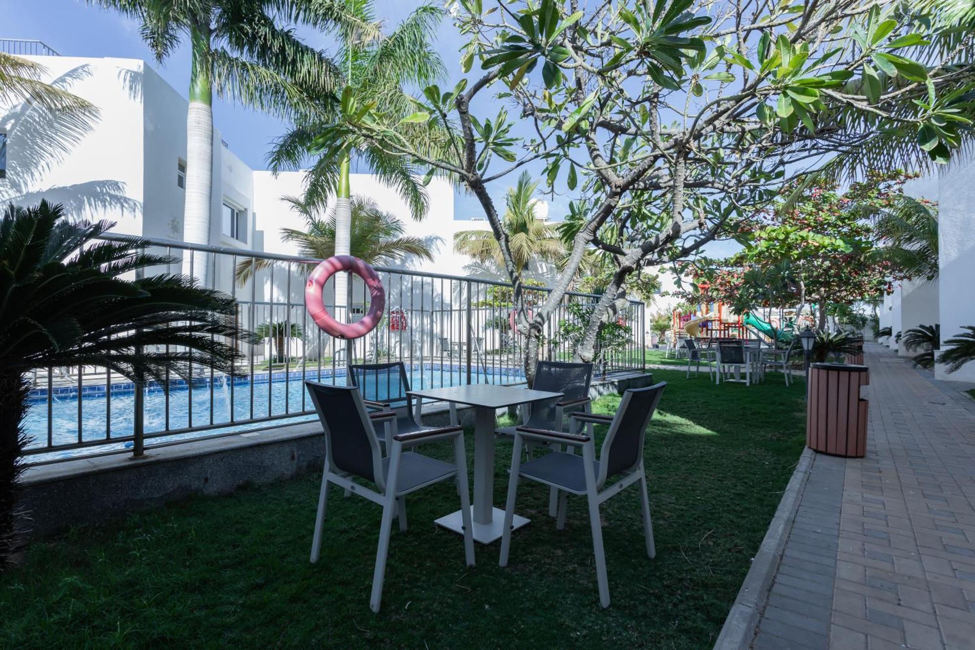 Al Jar - Families Only Resort Rayyis